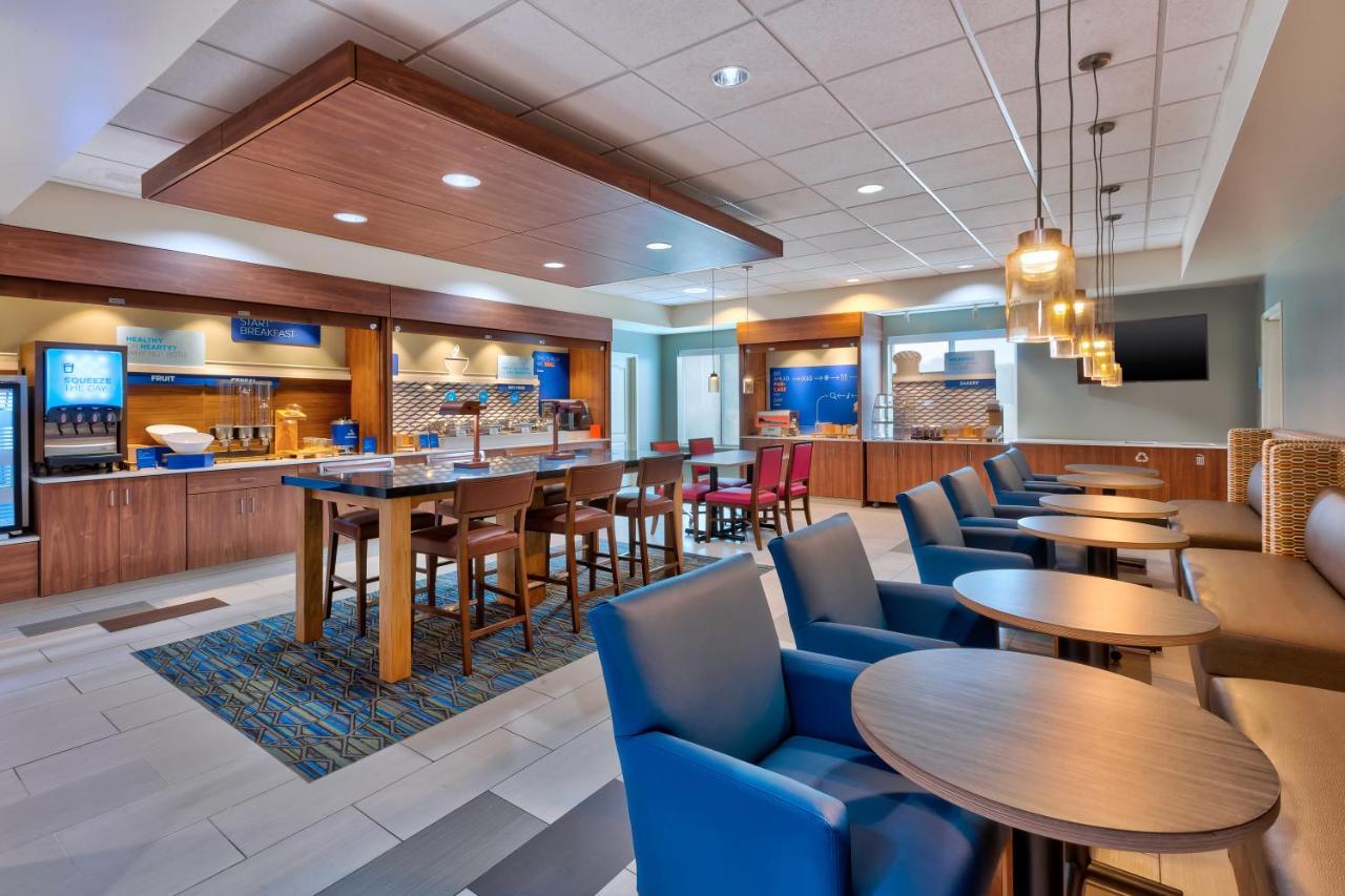 Holiday Inn Express & Suites - Effingham By Ihg Dış mekan fotoğraf