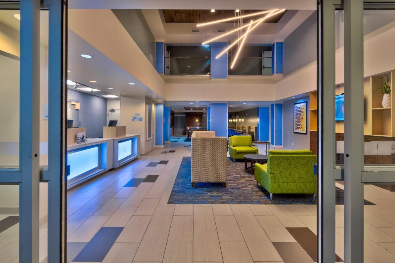 Holiday Inn Express & Suites - Effingham By Ihg Dış mekan fotoğraf