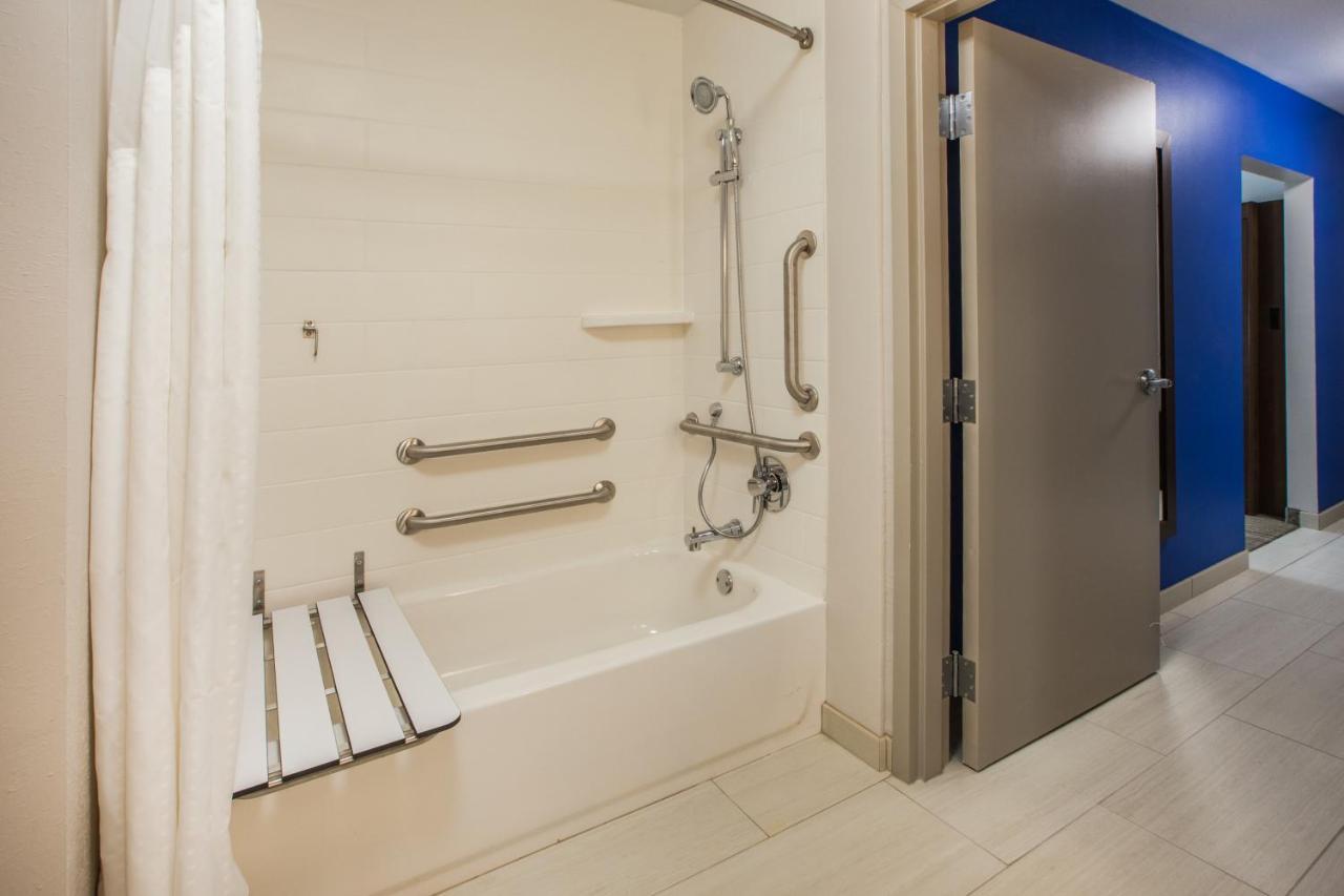Holiday Inn Express & Suites - Effingham By Ihg Dış mekan fotoğraf