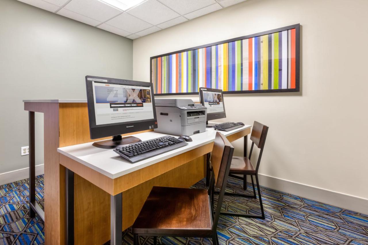 Holiday Inn Express & Suites - Effingham By Ihg Dış mekan fotoğraf