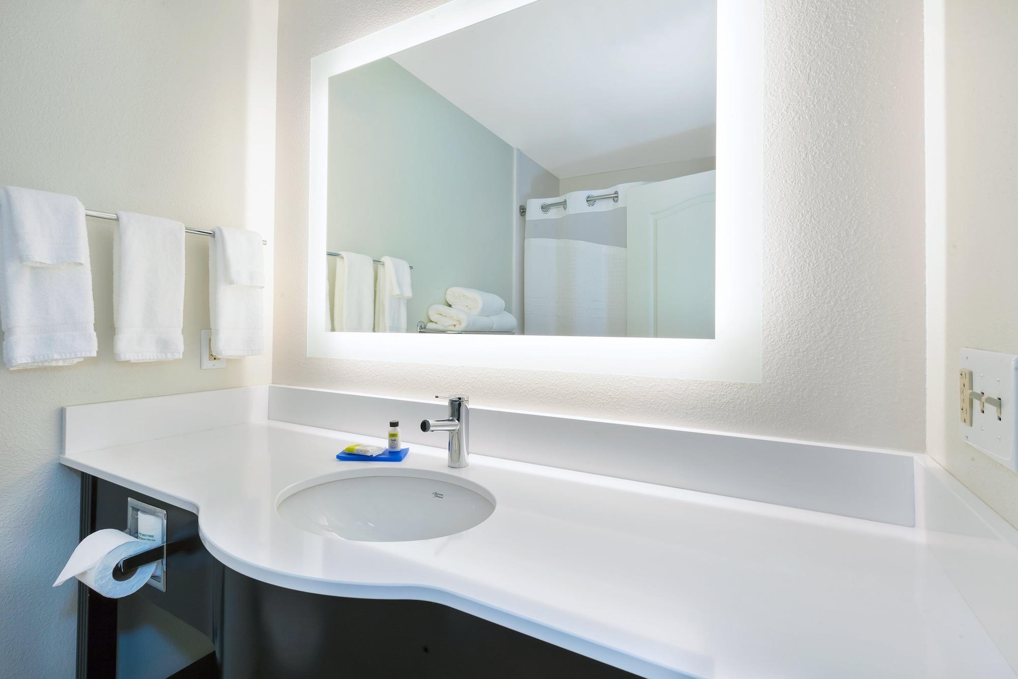 Holiday Inn Express & Suites - Effingham By Ihg Dış mekan fotoğraf